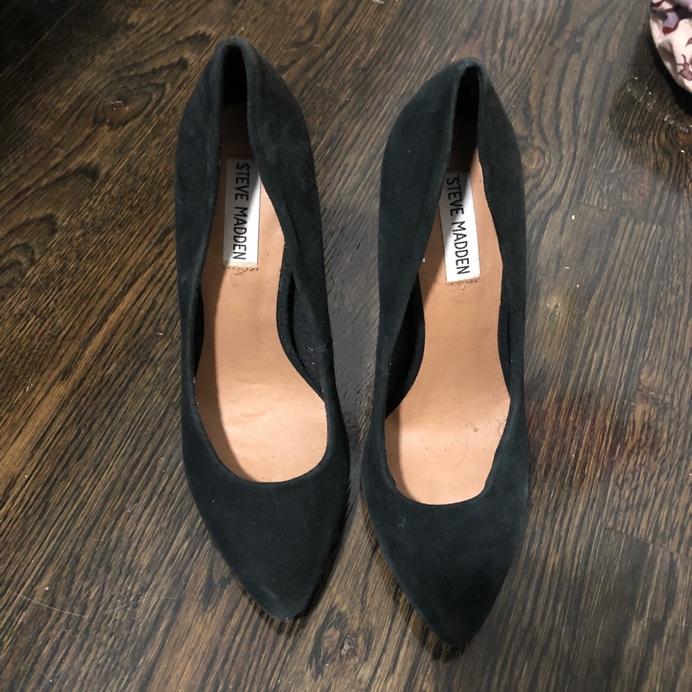 Steve Madden suede heels
